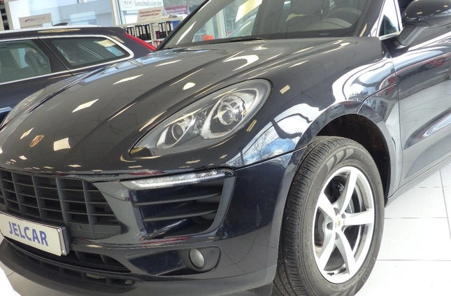 Porsche Macan cena 149999 przebieg: 182000, rok produkcji 2016 z Ropczyce małe 277